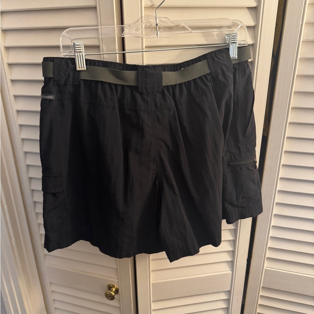 Columbia Black Cargo Shorts with Elastic Waist - Picture 3 of 3